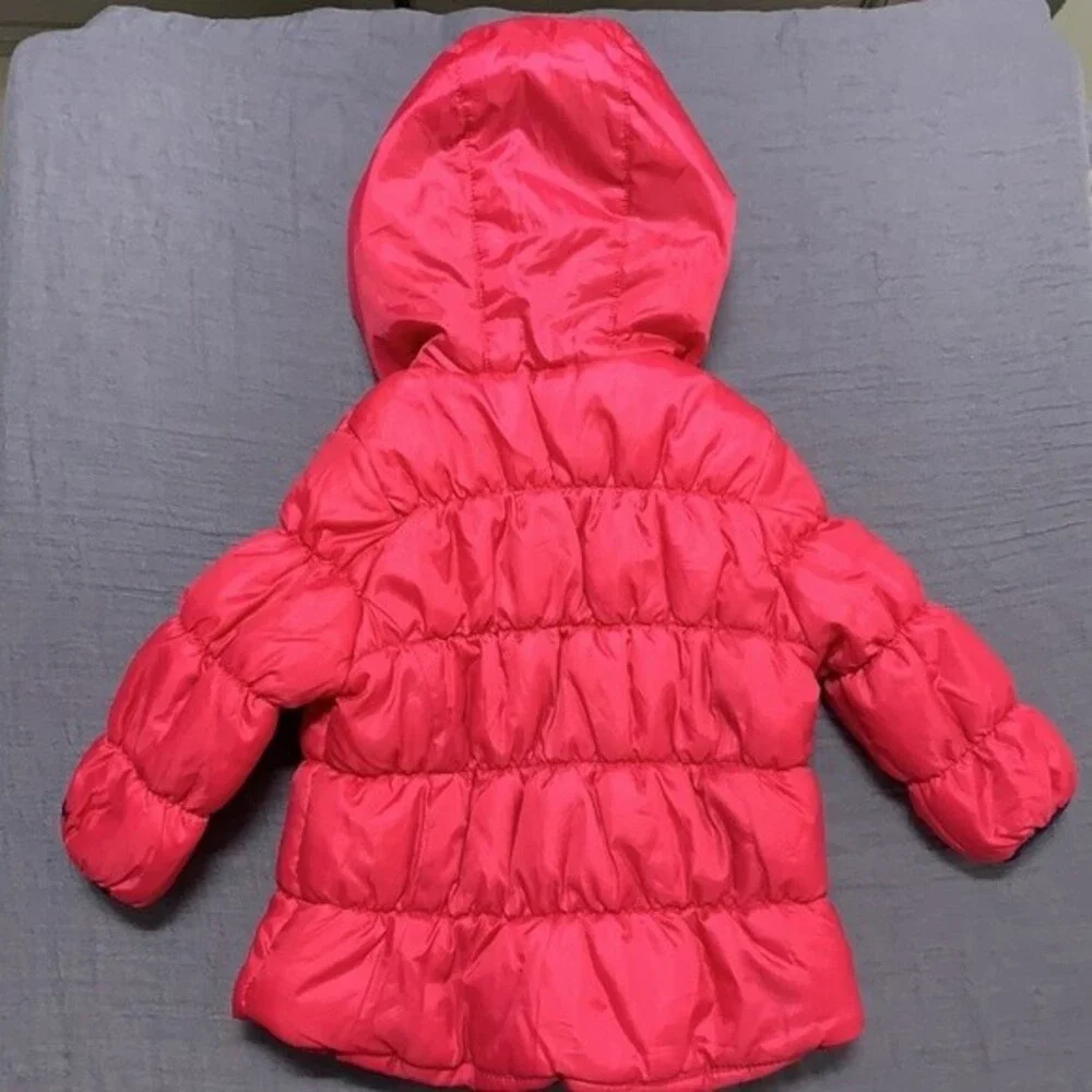 OshKosh 12 mo bubble Pink Baby girl jacket.